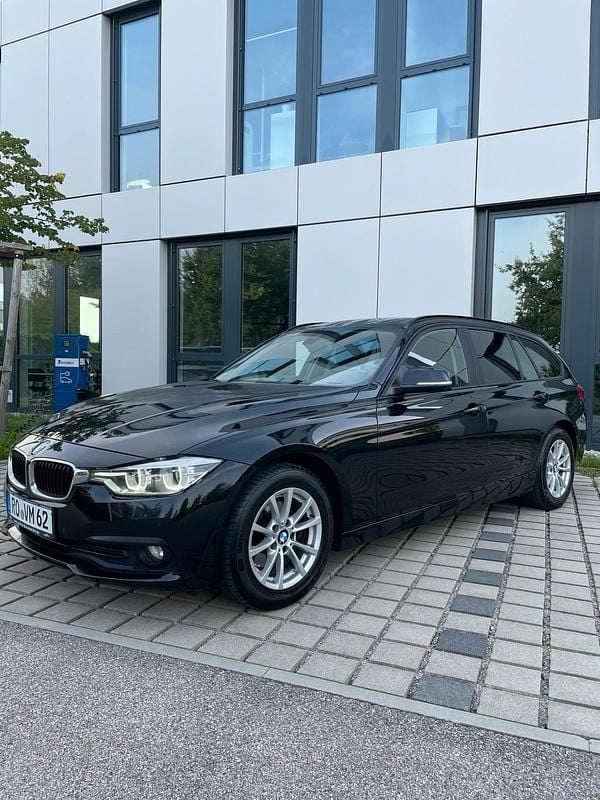 Schwarz Gebraucht 2016 BMW 320 Kombi | 15.000 € (Fairer Preis) - Bild 1/4