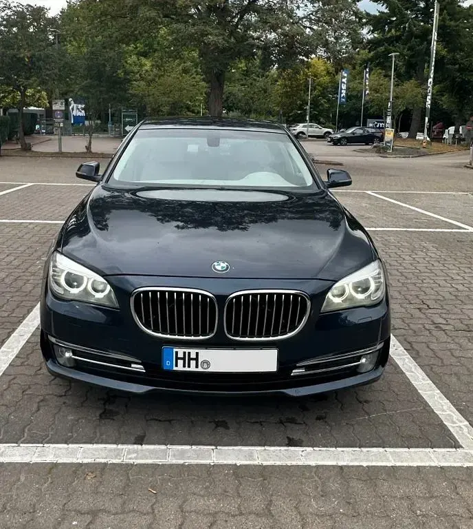 Gebraucht BMW 730 258 PS (189 kW) 2013 Blau Limousine