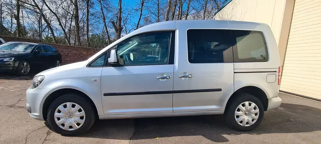 Gebraucht VW Caddy Comfortline 102 PS (75 kW) 2010 Van / Kleinbus