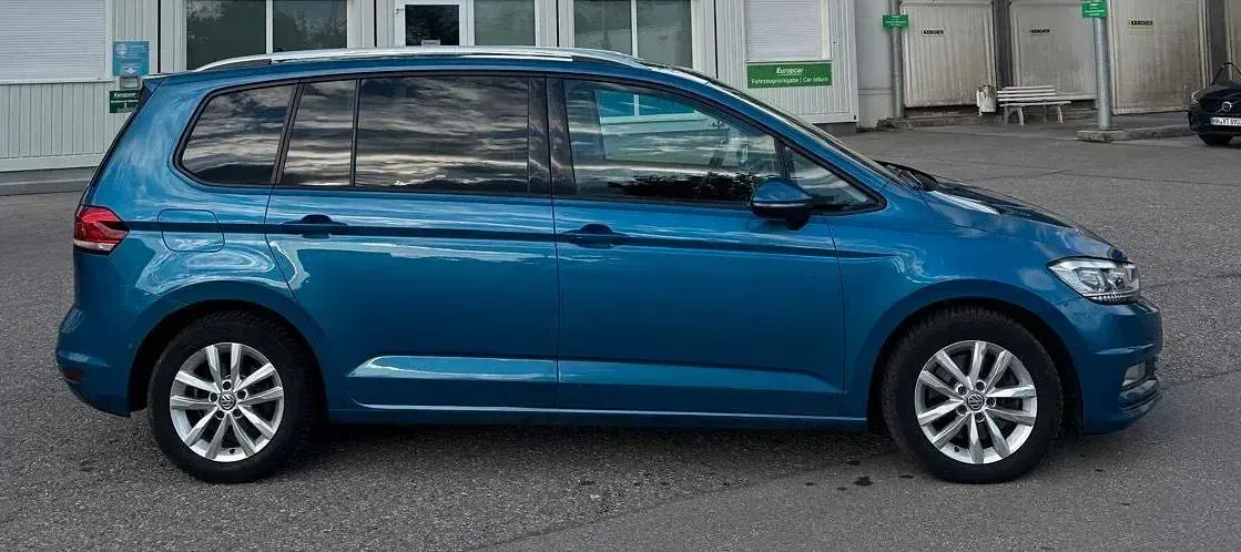 Gebraucht VW Touran 150 PS (110 kW) 2017 Blau Van / Kleinbus