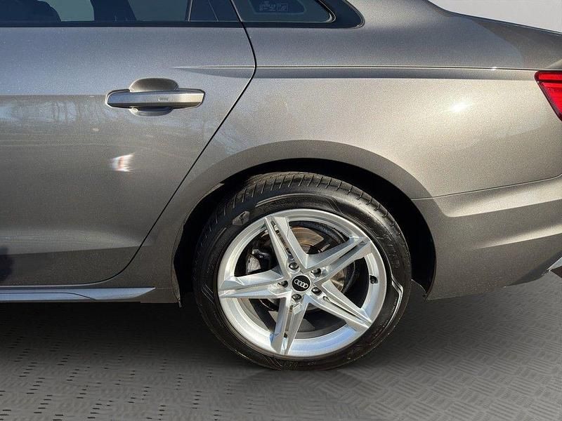 Używany Audi A4 Ambiente 204 KM (150 kW) 2021 Szary Sedan/Limuzyna