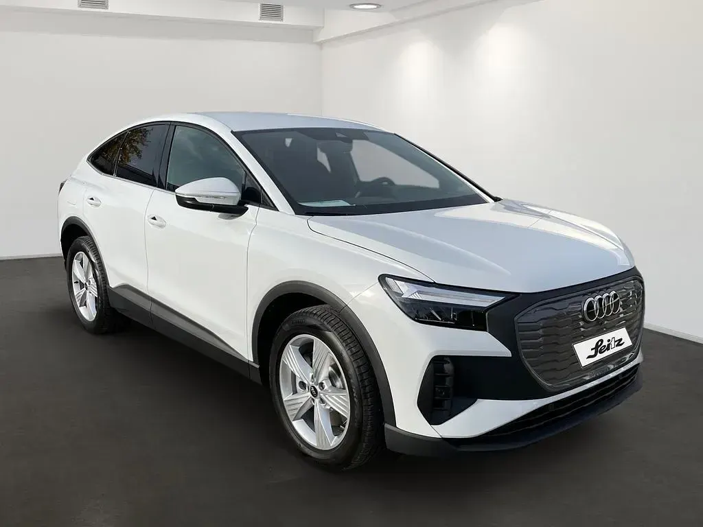 Gebraucht Audi Q4 Sportback e-tron Comfort 210 kW (286 PS) 2025 Gletscherweiß metallic SUV