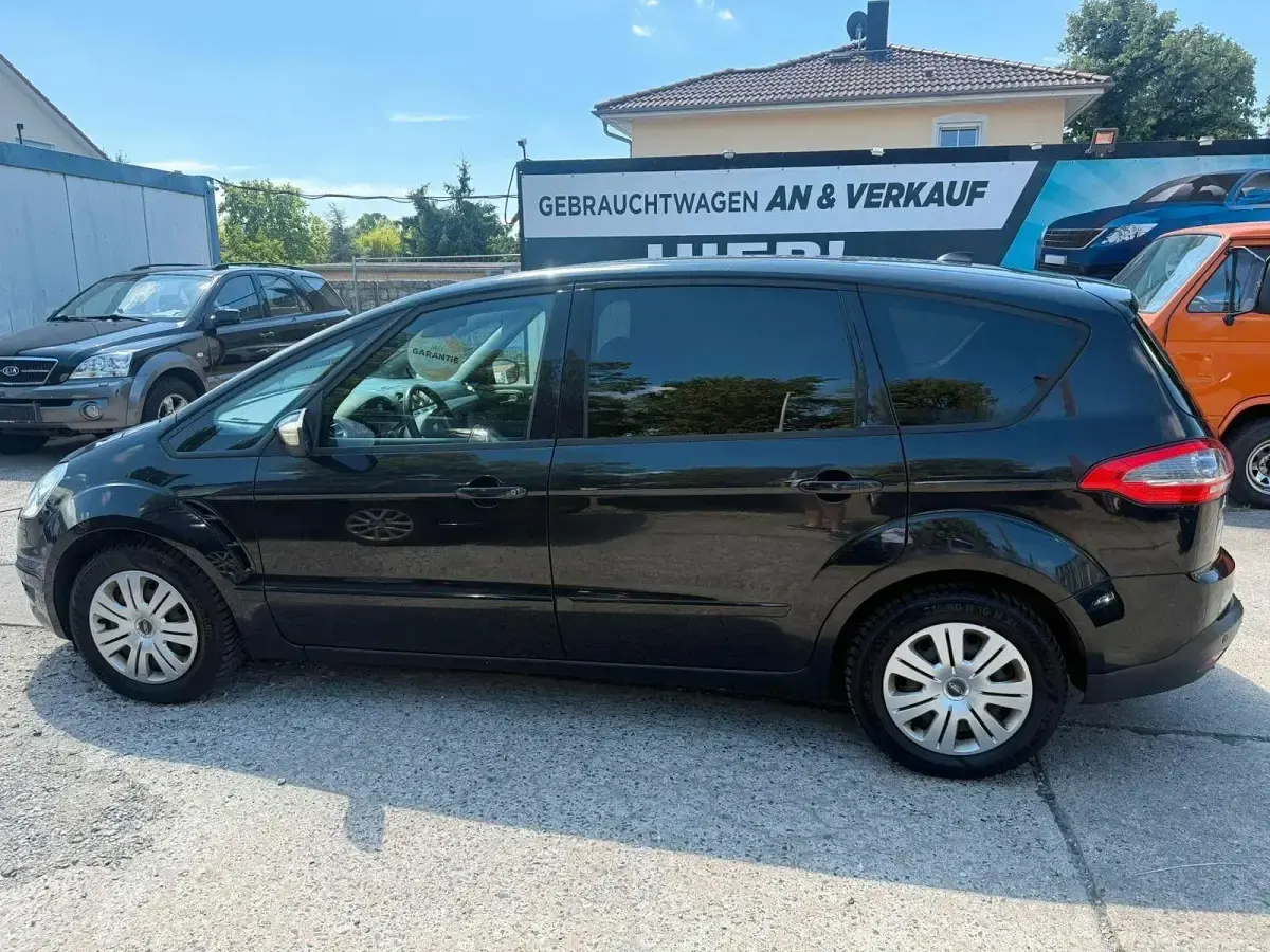 Gebraucht Ford S-MAX Trend 140 PS (102 kW) 2011 Schwarz Van / Kleinbus