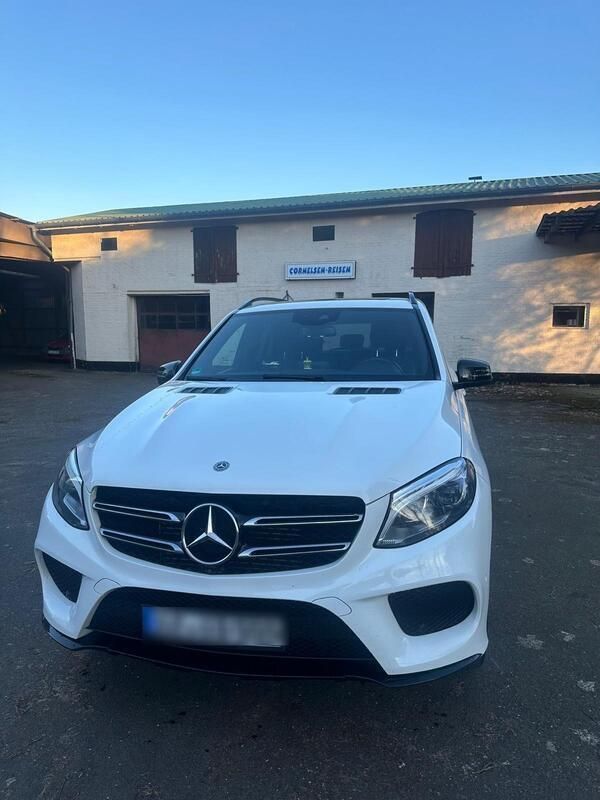 Weiß Gebraucht 2018 Mercedes GLE350 SUV | 28.300 € (Teuer) - Bild 1/4