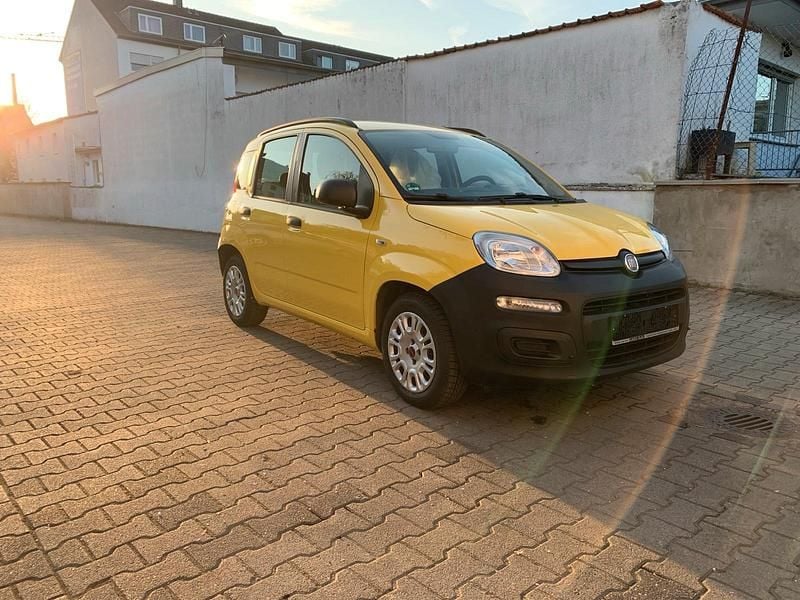 Gebraucht Fiat Panda 69 PS (50 kW) 2014 Gelb Kleinwagen