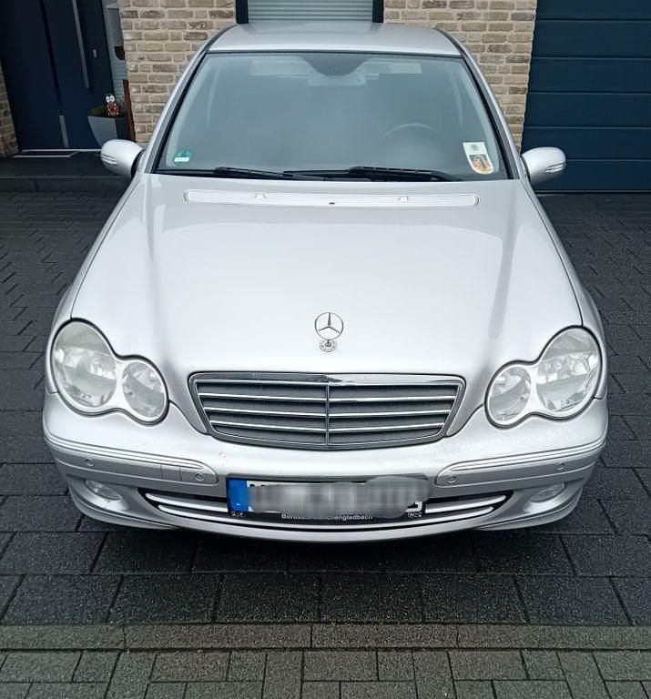 Gebraucht Mercedes C240 Elegance 170 PS (125 kW) 2005 Silber Limousine