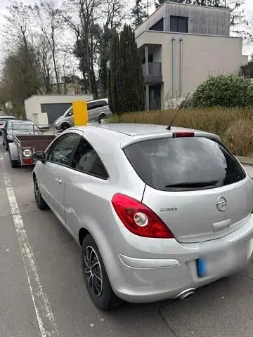 Gebraucht Opel Corsa 87 PS (63 kW) 2012 Silber Kleinwagen