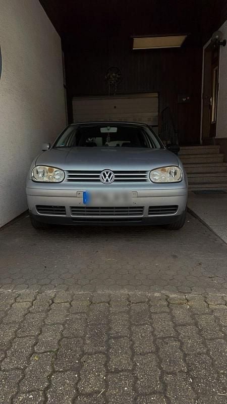 Silber Gebraucht 2003 VW Golf IV Limousine | 850 € (Superpreis) - Bild 1/4
