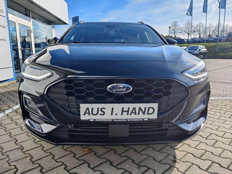 Gebraucht Ford Focus ST-Line 125 PS (91 kW) 2024 Obsidianschwarz metallic Kombi