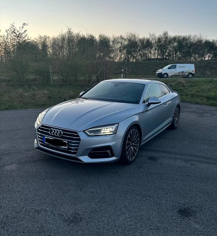Second-hand Audi A5 S-Line 190 CP (139 kW) 2018 Argintiu Coupe