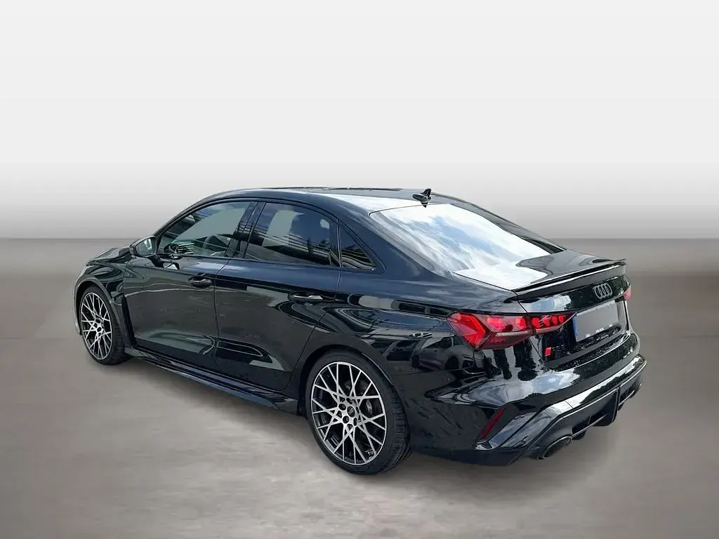 Gebraucht Audi RS3 Ambiente 400 PS (294 kW) 2024 Mythosschwarz Limousine