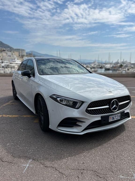 Gebraucht Mercedes A180 AMG line 136 PS (100 kW) 2022 Weiß Limousine