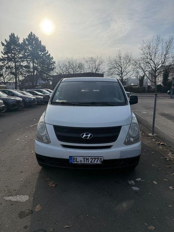 Gebraucht Hyundai H-1 116 PS (85 kW) 2011 Weiß Van / Kleinbus
