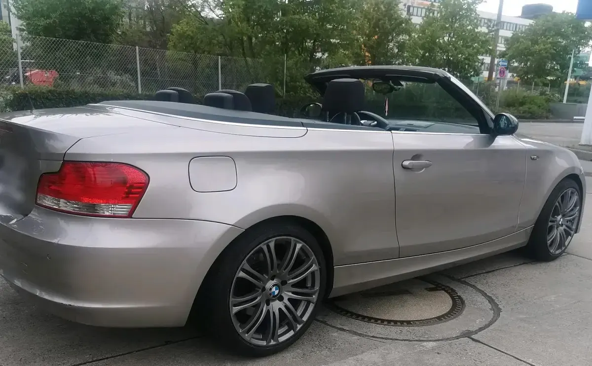 Gebraucht BMW 118 Cabriolet 143 PS (105 kW) 2010 Beige Cabrio