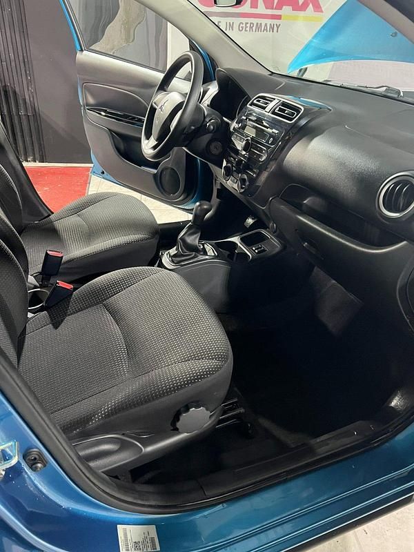 Gebraucht Mitsubishi Space Star 81 PS (59 kW) 2015 Blau Kleinwagen