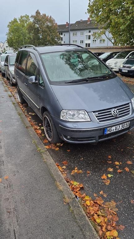 Grau Gebraucht 2009 VW Sharan Comfortline Van / Kleinbus | 3.500 € (Fairer Preis) - Bild 1/4