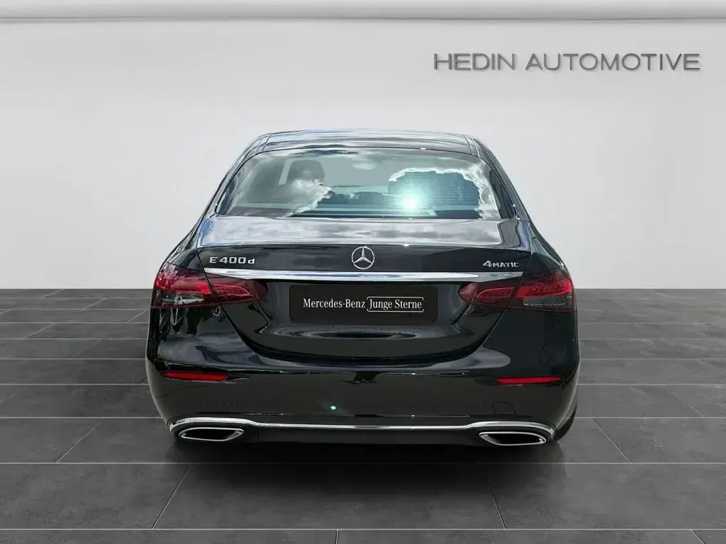 Używany Mercedes E400 Exclusive 340 KM (250 kW) 2022 Czarny Sedan/Limuzyna