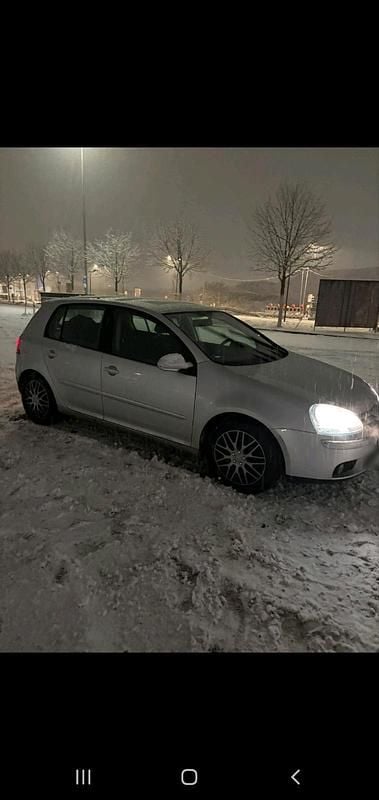 Gebraucht VW Golf V 115 PS (84 kW) 2004 Grau Kleinwagen