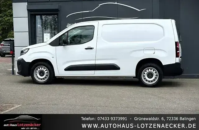 Gebraucht Opel Combo 131 PS (96 kW) 2025 Weiß Van / Kleinbus