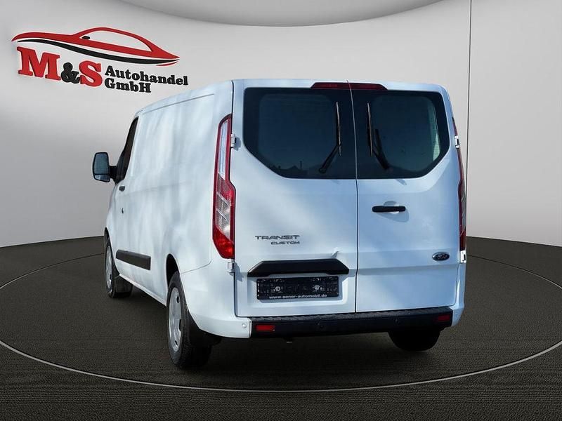 Gebraucht Ford Transit Custom Trend 131 PS (96 kW) 2019 Weiß Van / Kleinbus