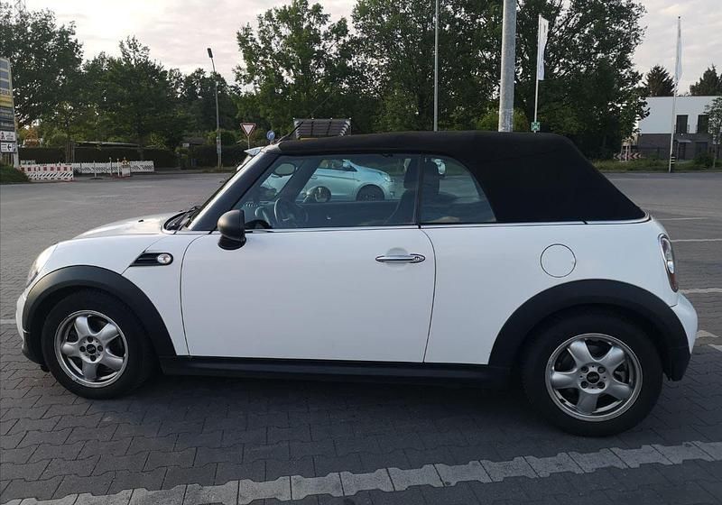 Gebraucht Mini ONE 98 PS (72 kW) 2011 Weiß Kleinwagen