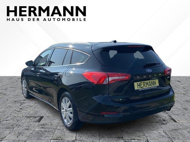 Gebraucht Ford Focus Titanium 125 PS (91 kW) 2020 Schwarz Kombi