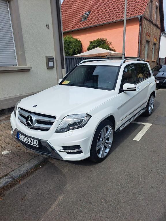 Weiß Gebraucht 2013 Mercedes GLK350 AMG SUV | 21.500 € (Fairer Preis) - Bild 1/4