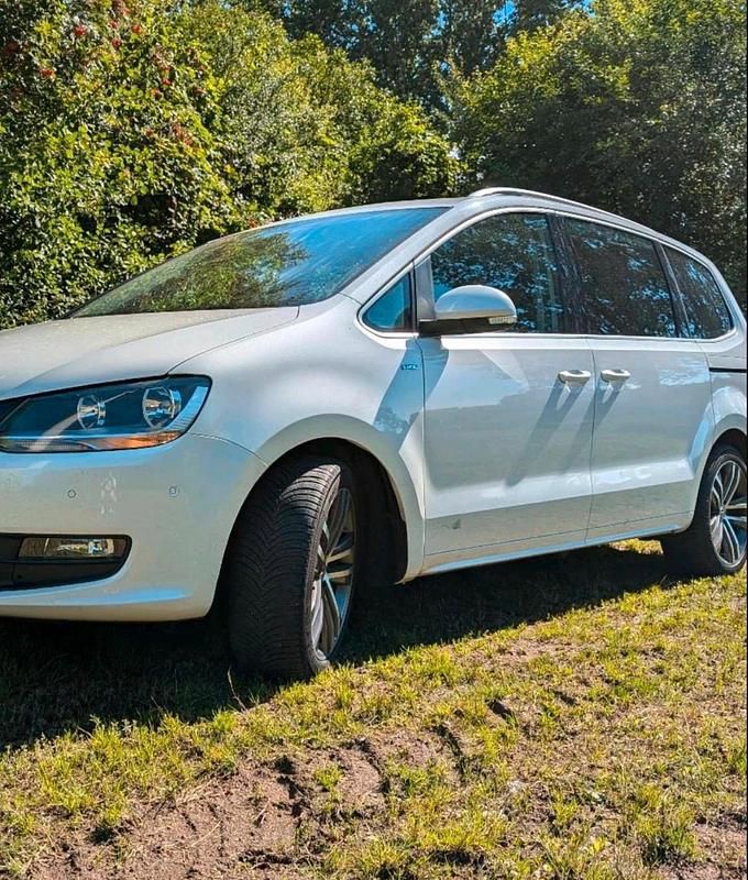 Gebraucht VW Sharan Life 140 PS (102 kW) 2013 Weiß Van / Kleinbus