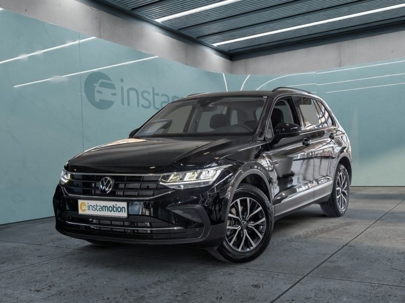 Schwarz Gebraucht 2023 VW Tiguan Life SUV | 32.883 € (Fairer Preis) - Bild 1/4