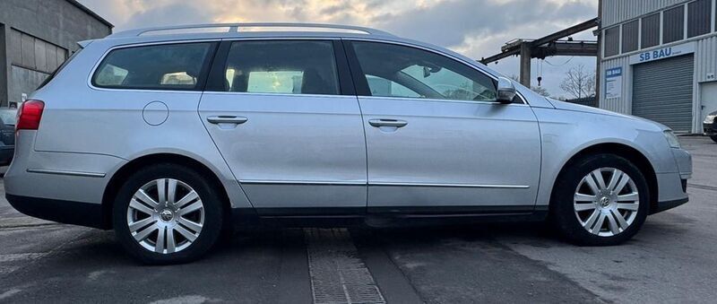 Silber Gebraucht 2009 VW Passat Highline Kombi | 3.300 € (Superpreis) - Bild 1/4
