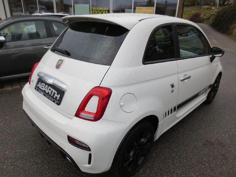 Gebraucht Abarth 595 Basis 145 PS (106 kW) 2021 Weiß Limousine