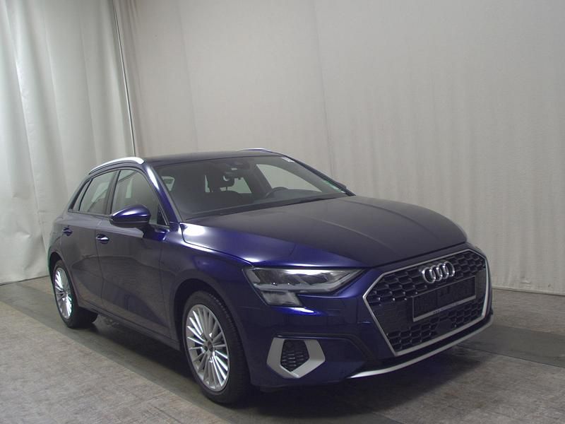 Gebraucht Audi A3 Advanced 150 PS (110 kW) 2021 Navarrablau metallic Limousine