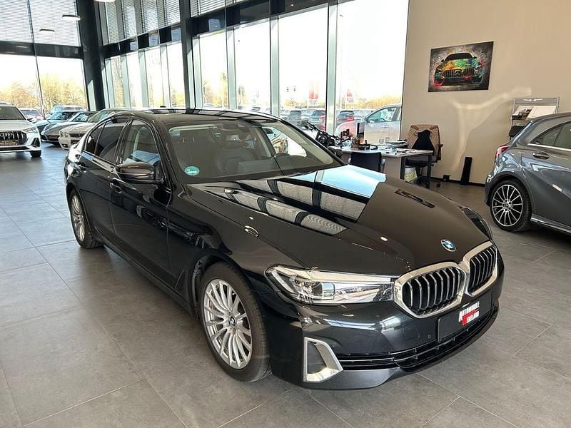 Gebraucht BMW 520 Luxury Line 190 PS (139 kW) 2023 Schwarz Limousine