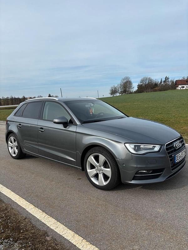 Gebraucht Audi A3 S-Line 125 PS (91 kW) 2015 Grau Kombi