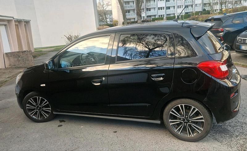 Gebraucht Mitsubishi Space Star Edition 80 PS (58 kW) 2017 Schwarz Kleinwagen