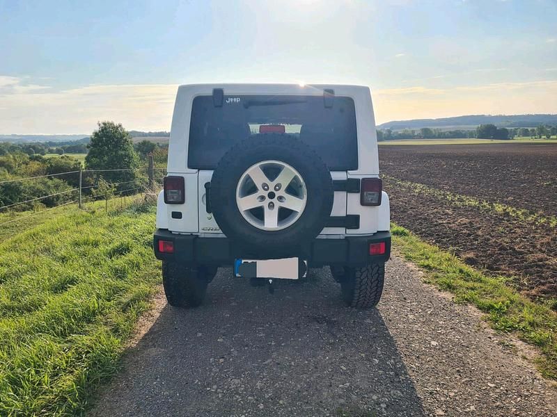 Weiß Gebraucht 2011 Jeep Wrangler Sport SUV | 18.900 € (Fairer Preis) - Bild 1/4