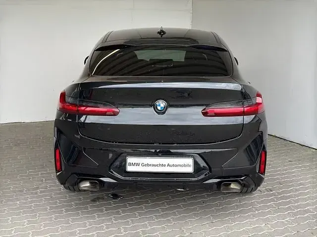 Gebraucht BMW X4 M Sport 190 PS (139 kW) 2022 Schwarz SUV