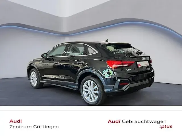 Gebraucht Audi Q3 Sportback Sport 150 PS (110 kW) 2023 Mythosschwarz metallic SUV