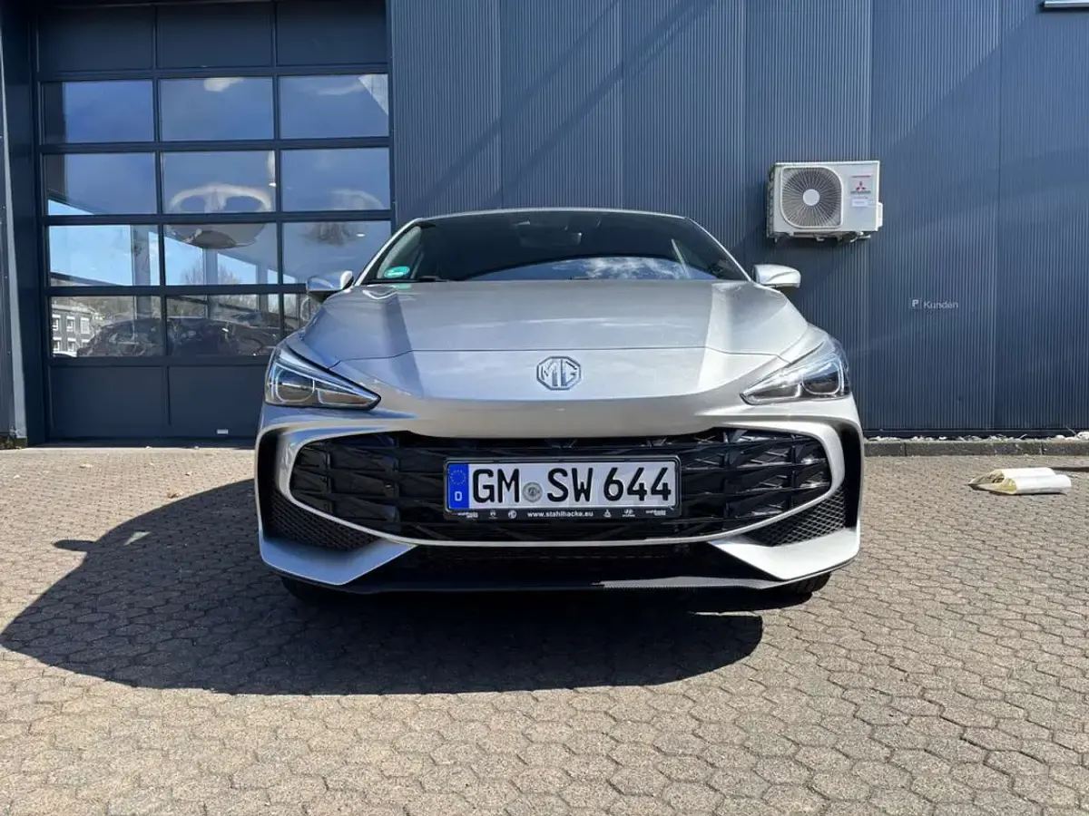 Gebraucht MG MG3 Comfort 116 PS (85 kW) 2025 Cosmic silver Kleinwagen