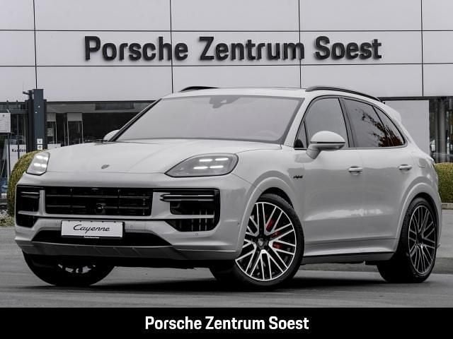 Kreide (grau) Neu 2025 Porsche Cayenne Turbo E-Hybrid SUV | 218.160 € (Fairer Preis) - Bild 1/3