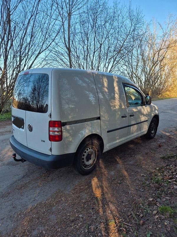 Second-hand VW Caddy 86 CP (63 kW) 2012 Alb Monovolum