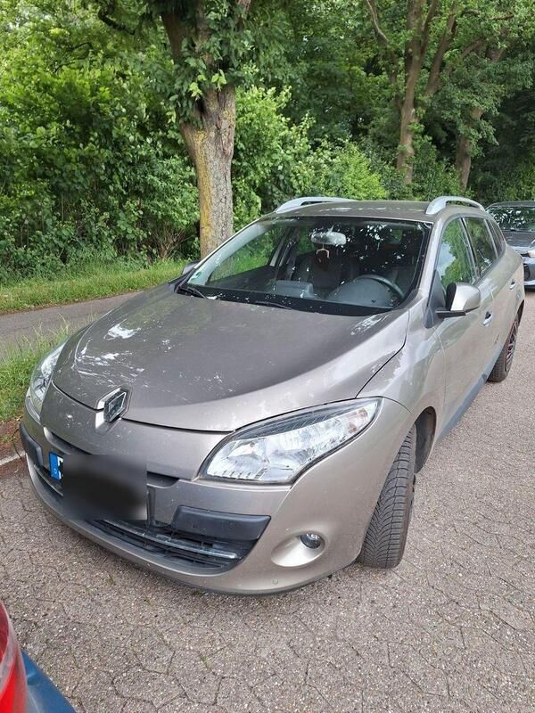 Beige Gebraucht 2009 Renault Mégane GrandTour Luxe Kombi | 5.700 € (Fairer Preis) - Bild 1/4