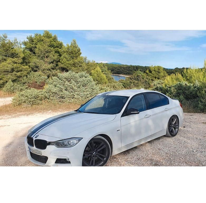 Weiß Gebraucht 2012 BMW 320 Sport Line Limousine | 7.999 € (Fairer Preis) - Bild 1/4