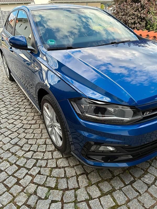 Blau Gebraucht 2018 VW Polo R-line Kleinwagen | 14.300 € (Etwas zu teuer) - Bild 1/4