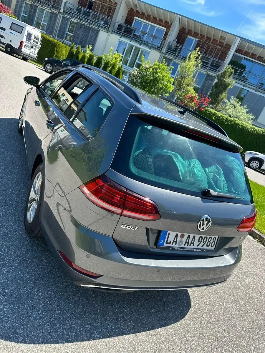 Gebraucht VW Golf VII 115 PS (84 kW) 2018 Grau Kombi