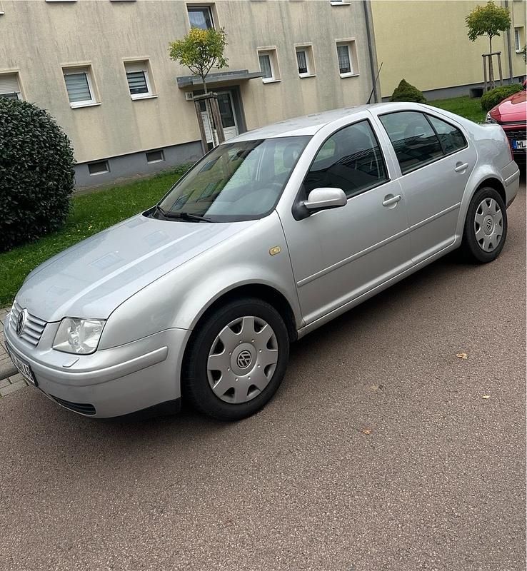 Silber Gebraucht 1999 VW Bora Limousine | 1.199 € (Etwas zu teuer) - Bild 1/1