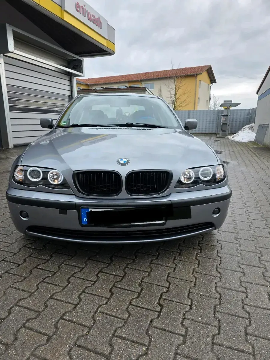 Brugt BMW 318 143 HK (105 kW) 2003 Sølv Sedan