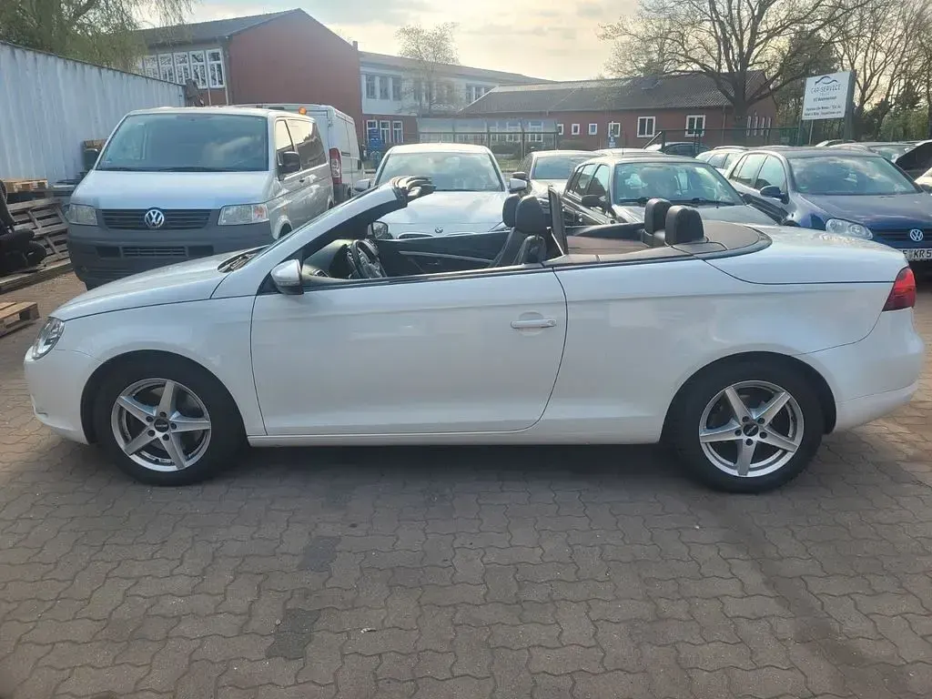 Usata VW Eos 160 CV (117 kW) 2010 Bianco Cabrio