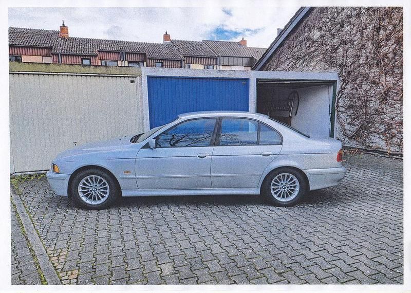 Silber Gebraucht 2003 BMW 530 Lifestyle Limousine | 10.200 € (Teuer) - Bild 1/1