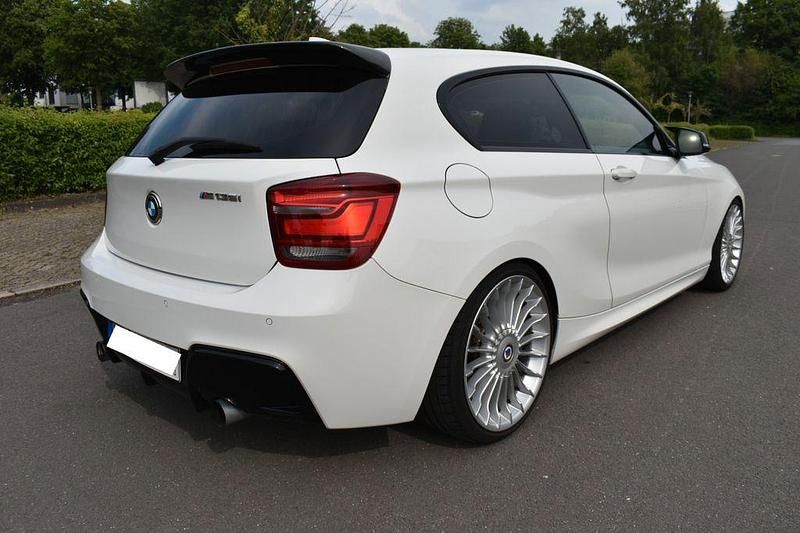 Gebraucht BMW 135 Performance 360 PS (264 kW) 2013 Weiß Kleinwagen